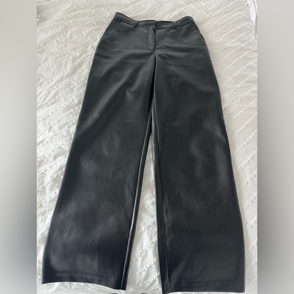 Aritzia Babaton Leather Agency Pant - size 6 - Picture 4 of 4